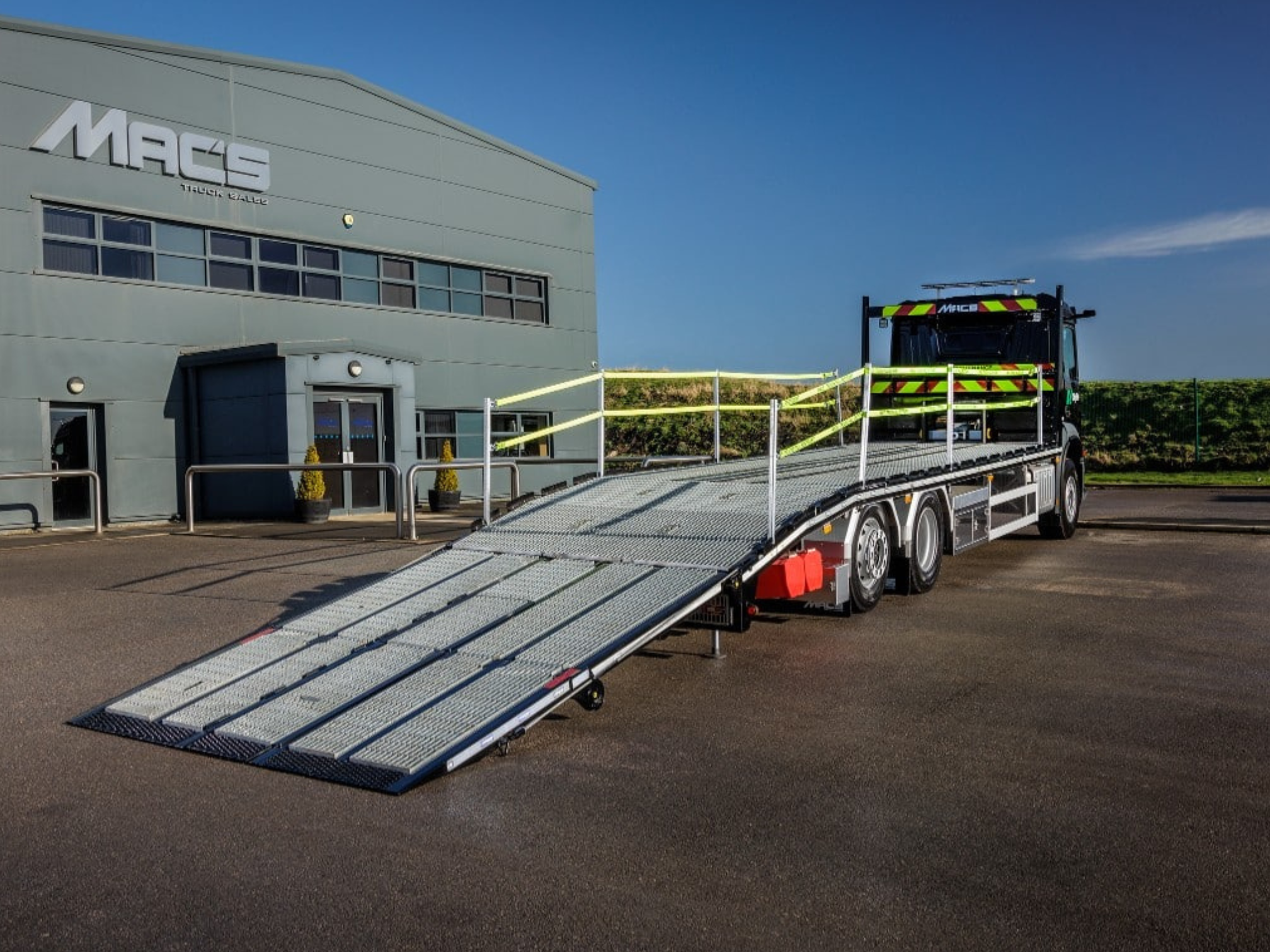 A 26 Tonne beavertail truck
